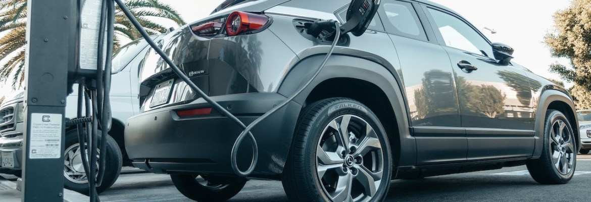 Electric vehicle charging it's battery